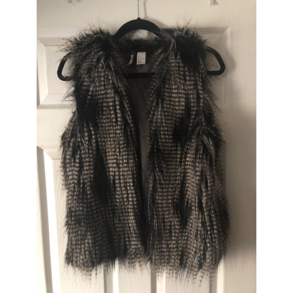 H&M fur vest